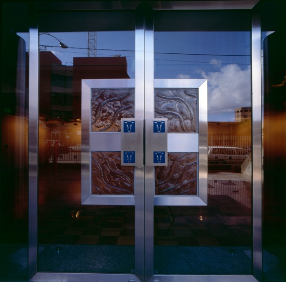 AMIEU_EntranceDoors_001