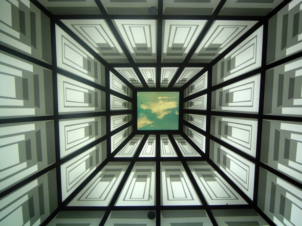 AMIEU_EntranceOverlight_003
