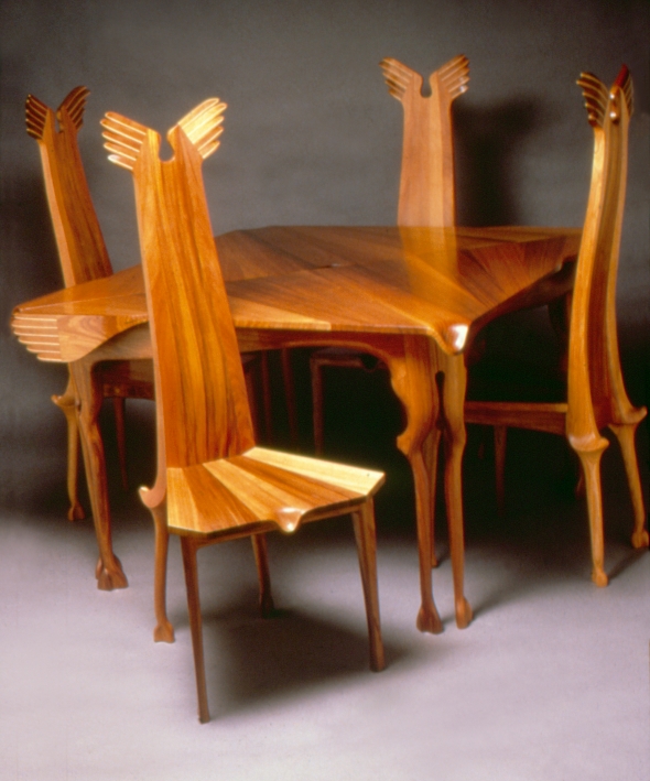 ZoomorphicBiRecTableChairs_001